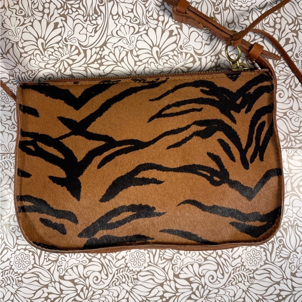 Madewell The Simple Crossbody Bag in Tiger Calf Hair - Picture 4 of 13